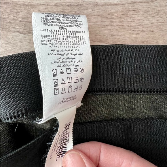 BCBGmaxazria green leggings with black waistband buttons up side ankle hem large - Picture 5 of 7